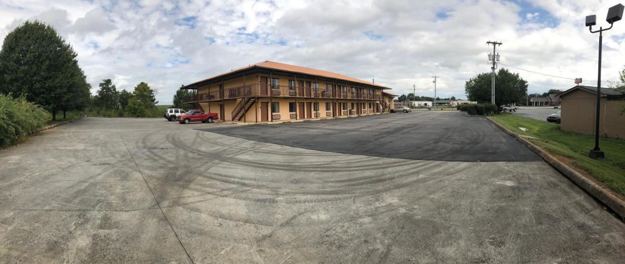 Motor Inns Of America Madisonville Bagian luar foto