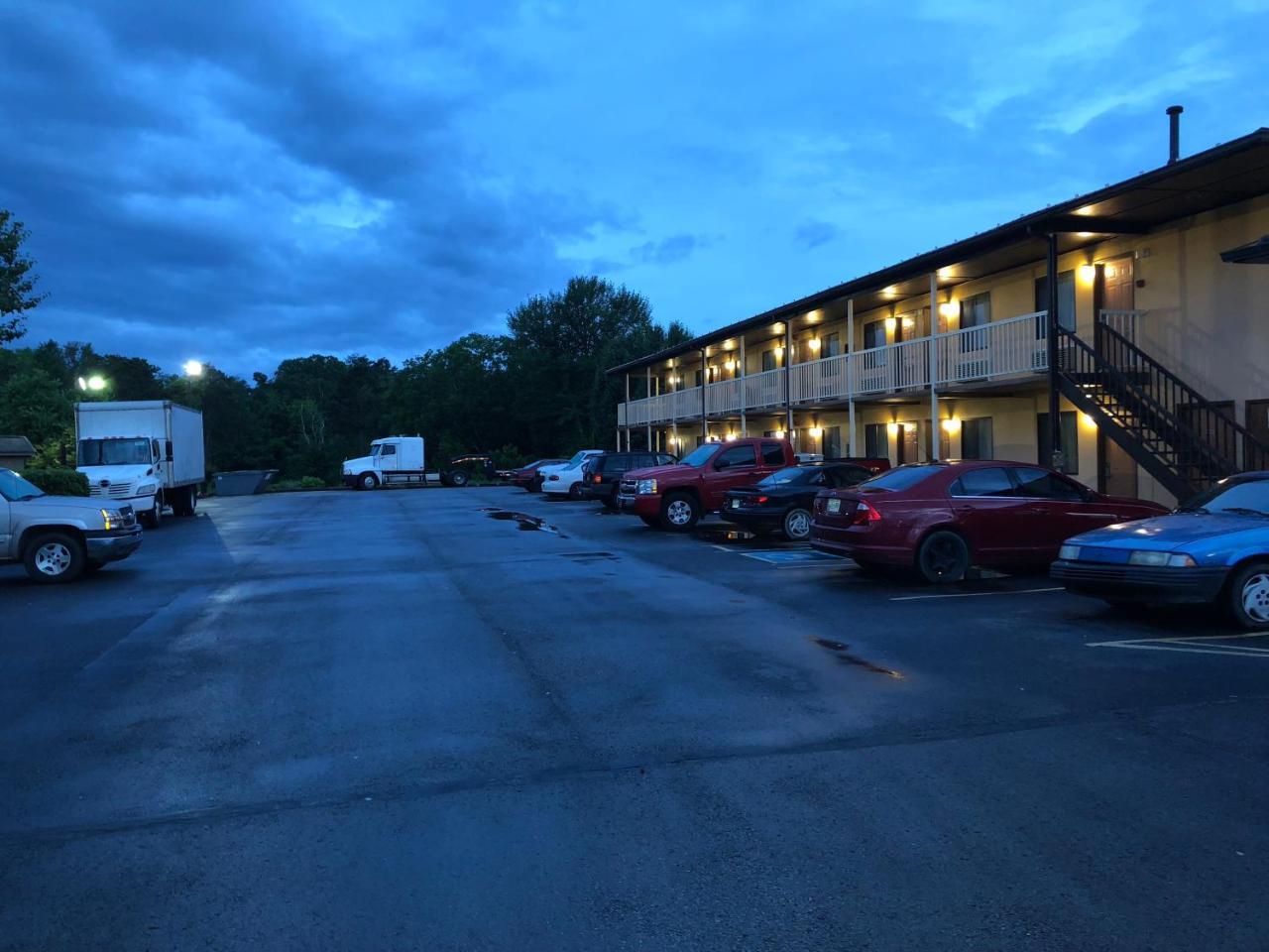 Motor Inns Of America Madisonville Bagian luar foto