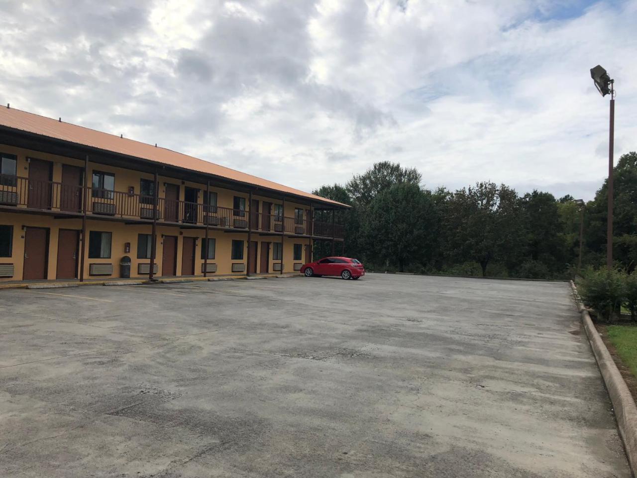 Motor Inns Of America Madisonville Bagian luar foto