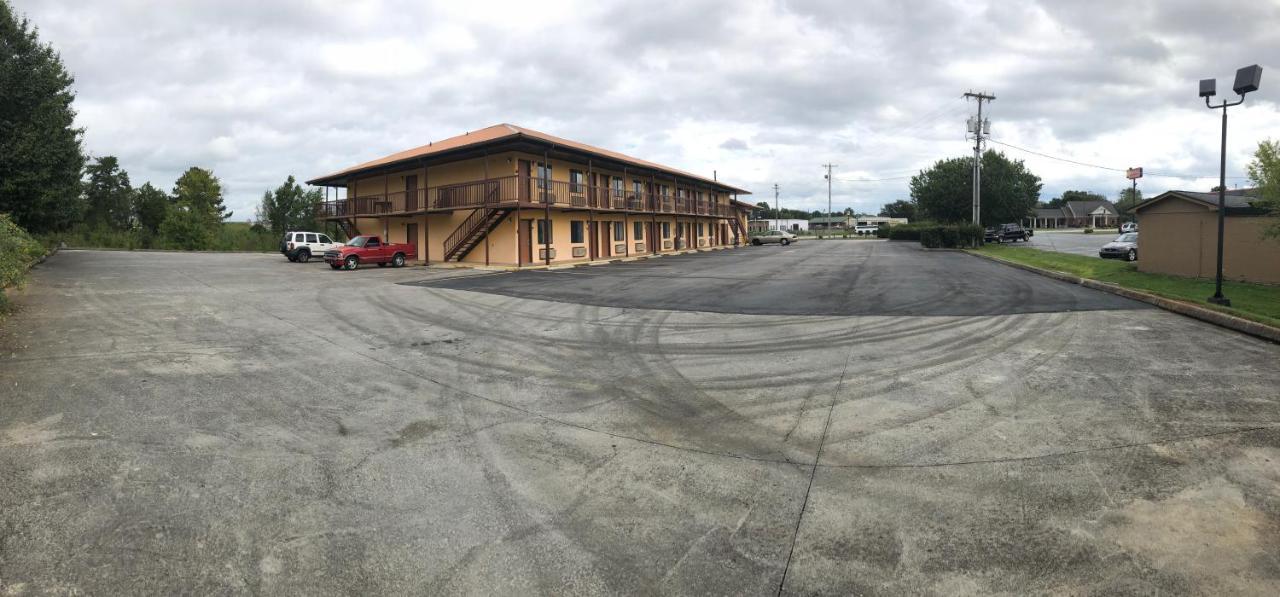 Motor Inns Of America Madisonville Bagian luar foto