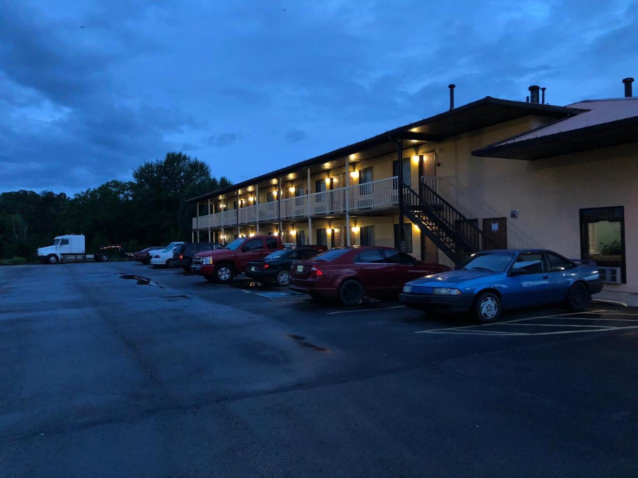 Motor Inns Of America Madisonville Bagian luar foto
