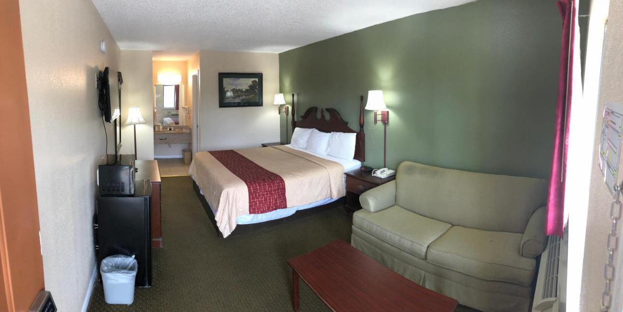 Motor Inns Of America Madisonville Bagian luar foto